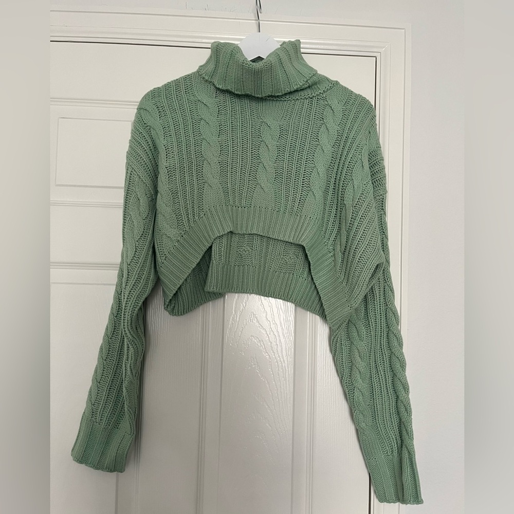 HYFVE green cropped chunky turtleneck. Size m